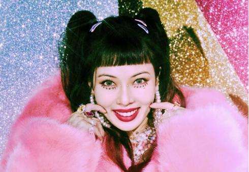 泫雅的短睫毛眼妝